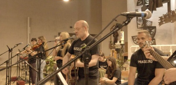 Praiselord Group Music en concierto